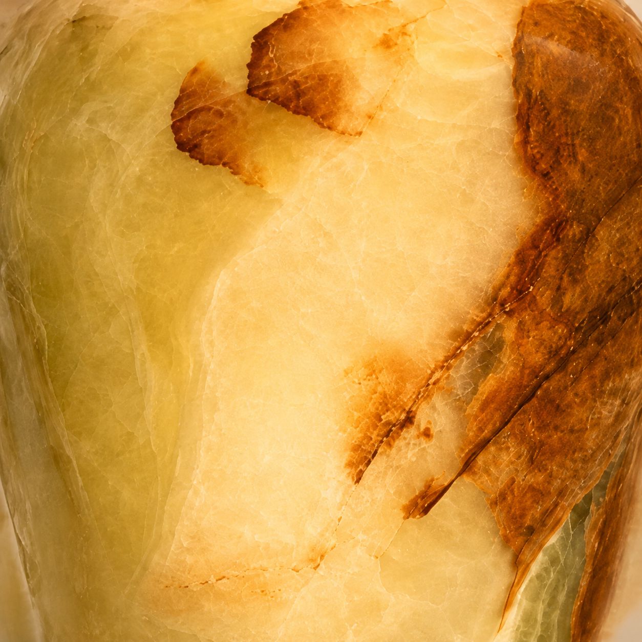 Ónix macro, vetas cobrizas